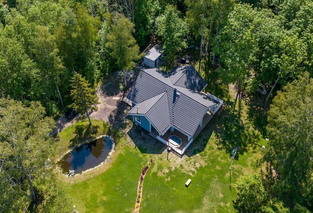 Modern Villa With Sauna & Hot Tub Hiiumaa Eksteriør billede