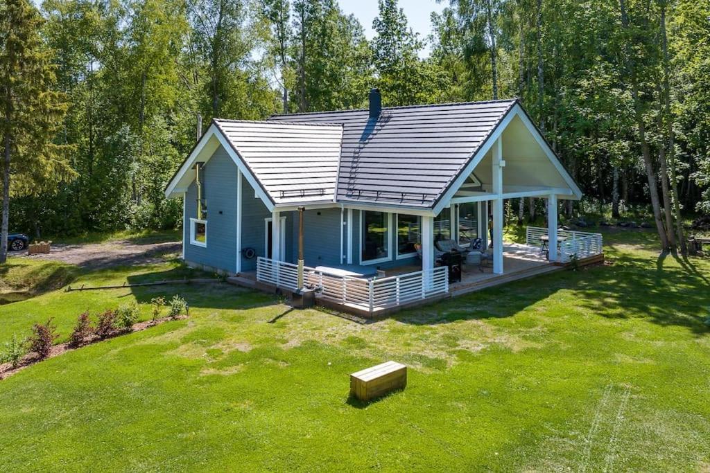 Modern Villa With Sauna & Hot Tub Hiiumaa Eksteriør billede